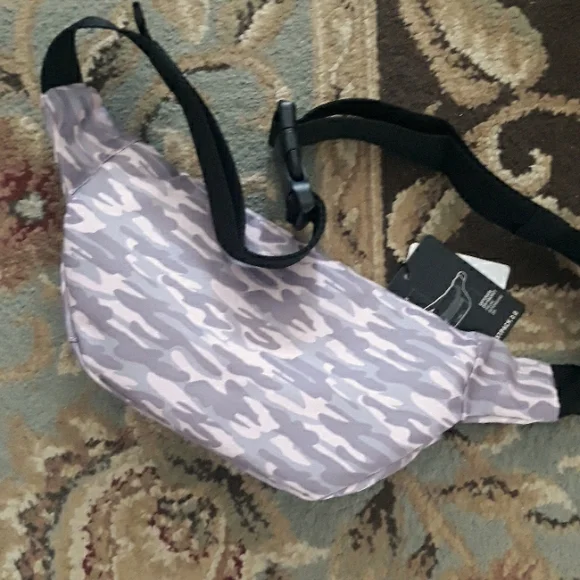 2x*Host Pick*Puma Uniform fanny pack - Picture 8 of 16